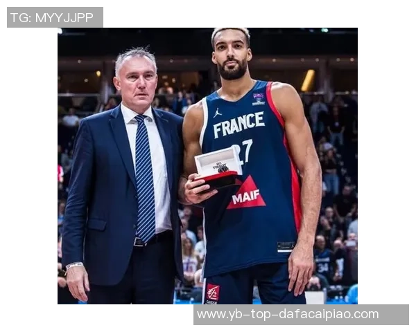 布威替补高效表现12投8中斩获22分4篮板4助攻助力球队胜利 布威替补高效表现12投8中斩获22分4篮板4助攻助力球队胜利