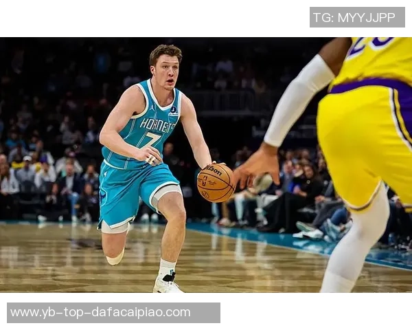 克尼佩尔新秀季三分球命中数追平库里仅用30场比赛展现惊人实力