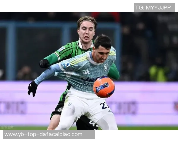 马蒂奇37岁依然神勇凌空抽射破门今夏自由转会萨索洛 马蒂奇37岁依然神勇凌空抽射破门今夏自由转会萨索洛